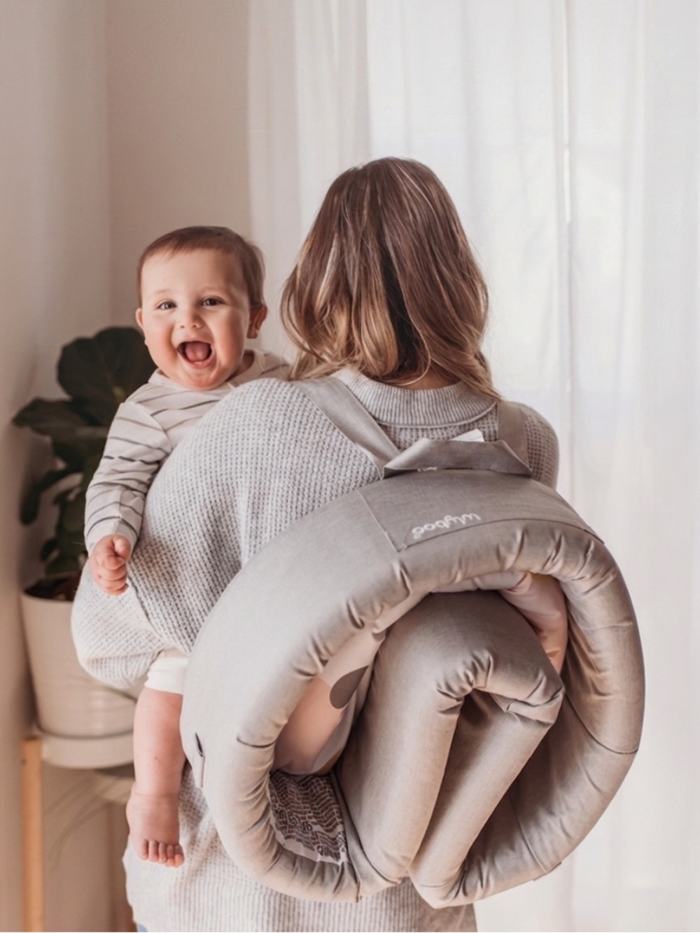 Lulyboo Lounge To Go Bubble Portable Baby Travel Friendly Bassinet Gray